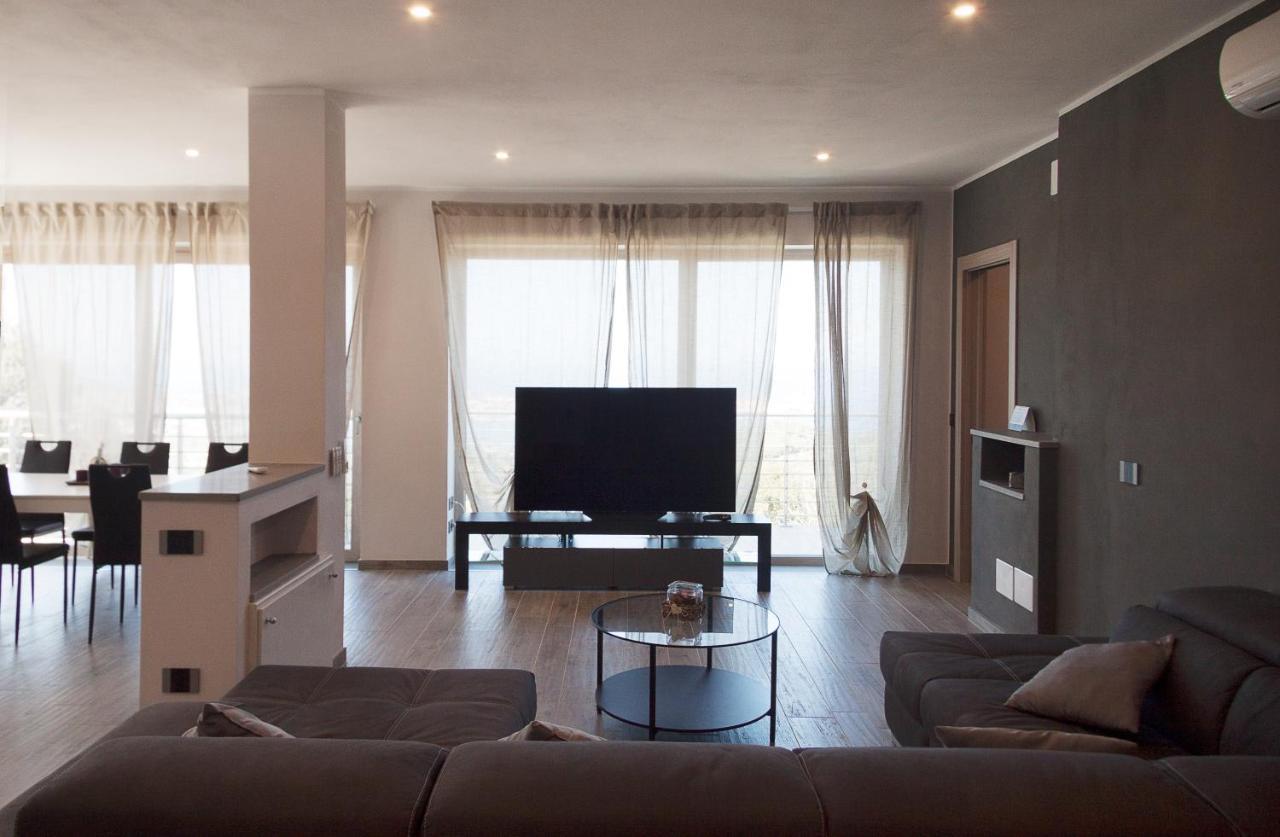 Villa Liam Con Piscina - Goelba Portoferraio